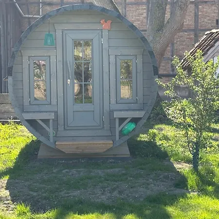 Kamp alanı Obstgarten Im Warnetal- Campingfass Kobel *