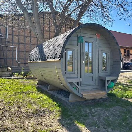 Obstgarten Im Warnetal- Campingfass Kobel